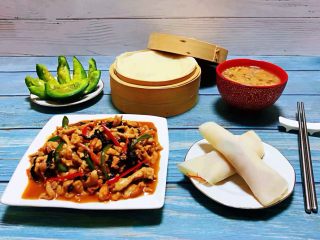 13、春饼,春饼入口细嫩搭配鱼香肉丝简直是超级给力