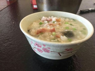 15、香滑皮蛋培根粥,来上一碗，嗯～超美味了。