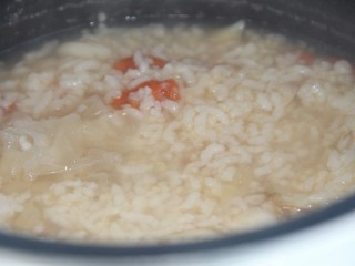 11、百合银耳粥,大约半个小时就煮好了