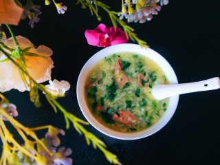 18、菠菜猪肝粥,成品图