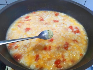 13、西红柿面疙瘩,加入五香粉