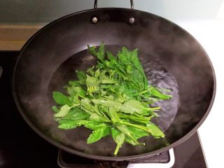 18、猪肉甜玉米馅抄手,焯水1分钟