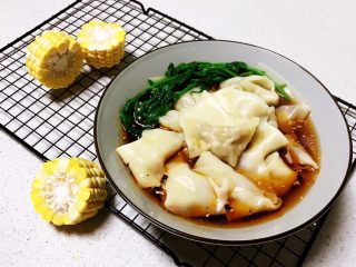 23、猪肉甜玉米馅抄手,猪肉甜玉米馅抄手可以吃了~