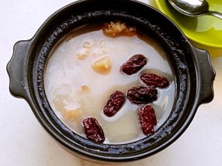 3、红薯干杂粮粥,成品。