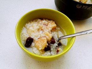 4、红薯干杂粮粥,成品。