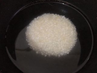 4、红薯南瓜粥,加入适量的水