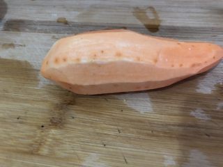 5、红薯南瓜粥,红薯去皮