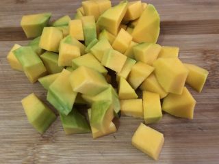 9、红薯南瓜粥,切粒