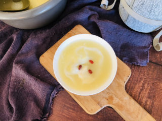 10、鸡蛋小米粥,成品。