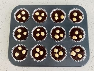 16、榛子????布朗尼蛋糕,正正齐齐摆放均匀。我有强迫症????????