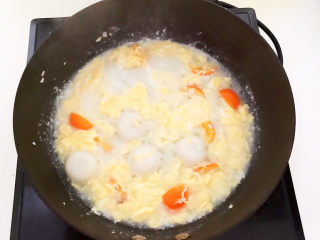 13、鸡蛋醪糟汤,调匀即可,鸡蛋醪糟汤就做好了~