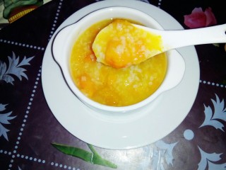 12、红薯南瓜粥,暖暖的，很舒服。