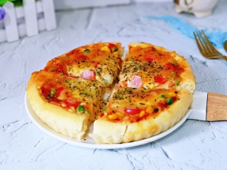 16、罗勒意式披萨,切开了呦，百吃不厌的。