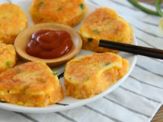 14、迷你土豆饼—又香又糯的小点心，加个餐很不错哦,好吃好看还管饱的土豆饼。