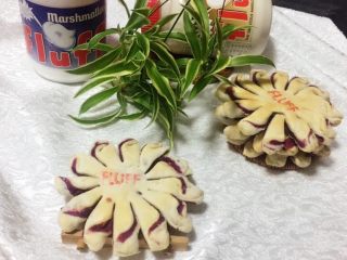 33、酥皮点心紫薯酥,成品图。