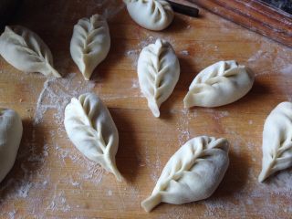 12、柳叶三鲜蒸饺,好了，包好了