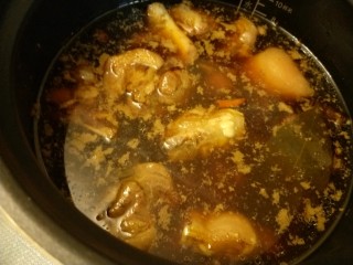 16、快手版红烧猪蹄,20分钟后跳闸,排气,去掉浮末