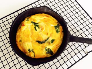 9、红薯千层烘蛋饼-甜甜的，香香的，滑滑的,从烤箱中取出，小心烫手