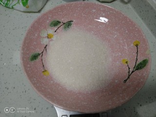 4、糖雪球,白糖称好。