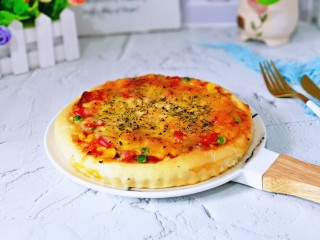 15、罗勒意式披萨,香味扑鼻的披萨出炉啦！大朋友小朋友都喜欢。