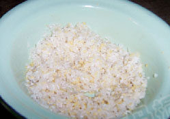 1、南瓜 山药二米粥,把大米，小米洗净