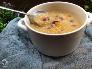 15、红豆小米粥,开吃了，粥香微甜，南瓜和红豆都是粉的。