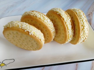 13、南瓜糯米夹心饼,这是全部裹好后的样子