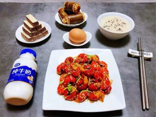 15、蒜蓉辣椒酱炒龙虾尾,做自己喜欢的事情吃自己爱吃美味就是幸福