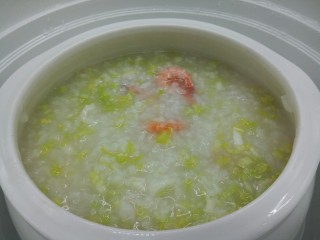 12、鲜虾砂锅粥,营养早餐是不是很方便。