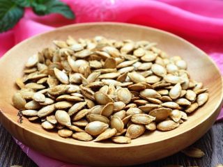 14、香烤两吃南瓜,南瓜籽香酥入味,口感脆卜卜