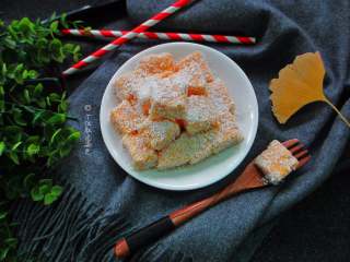 18、椰蓉南瓜小方,低糖低脂、营养健康的椰蓉南瓜牛奶小方，适合做下午茶点。