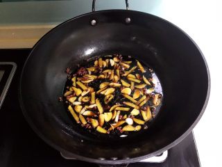 21、＃爽口凉菜＃炝拌时蔬小菜,烧开后关火，晾凉