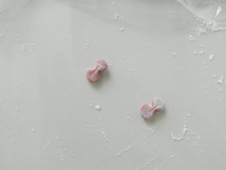 10、小花猫花样馒头,用筷子捏出蝴蝶结