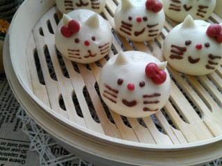 17、小花猫花样馒头,美女来个正面照呗！