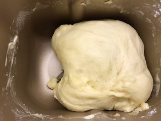 8、肉松华夫饼,醒发面团至两倍大