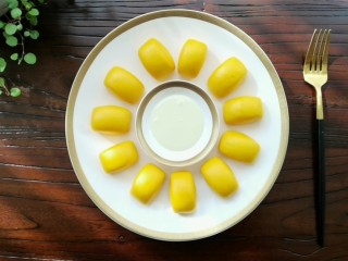 15、黄金小馒头,蘸炼乳最甜蜜。