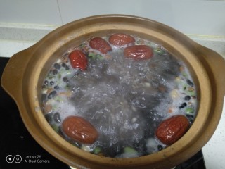 5、腊八粥,大火煮开。