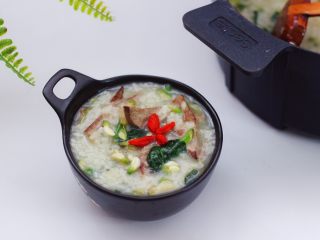 20、生滚槐花猪肝粥,成品一