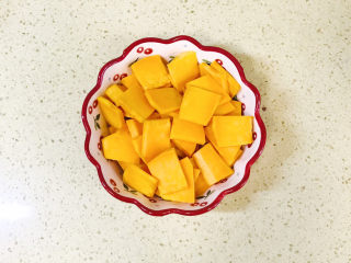 4、山药枸杞粥,南瓜洗净切片