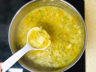 15、山药枸杞粥,熬至南瓜花掉