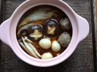 11、砂锅土豆粉,大火煮2-3分钟关火