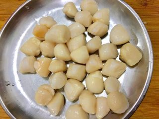 3、鮑魚干貝粥,干貝洗淨備用
