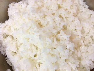 20、鮑魚干貝粥,煮好白飯6碗