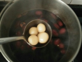 8、红糖汤丸,放入汤丸