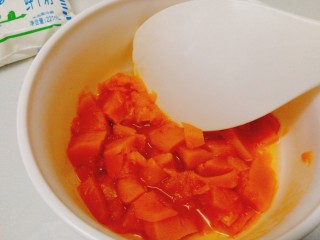 3、双色华夫饼,趁热压泥状