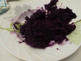 5、双色华夫饼,紫薯也一样制作完成