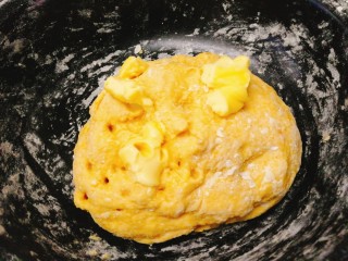 13、双色华夫饼,加入软化好黄油