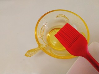 25、双色华夫饼,准备好色拉油