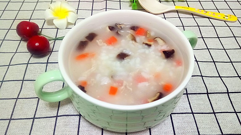 宝宝辅食香菇肉末胡萝卜粥