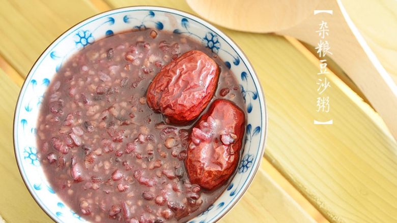 砂锅杂粮豆沙粥